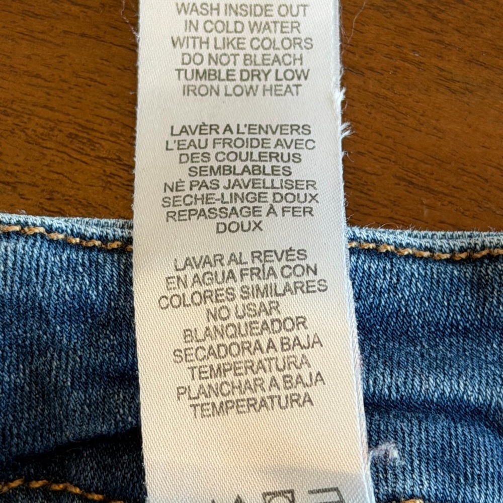 Good American Straight Leg Ankle Jeans - Picture 8 of 8